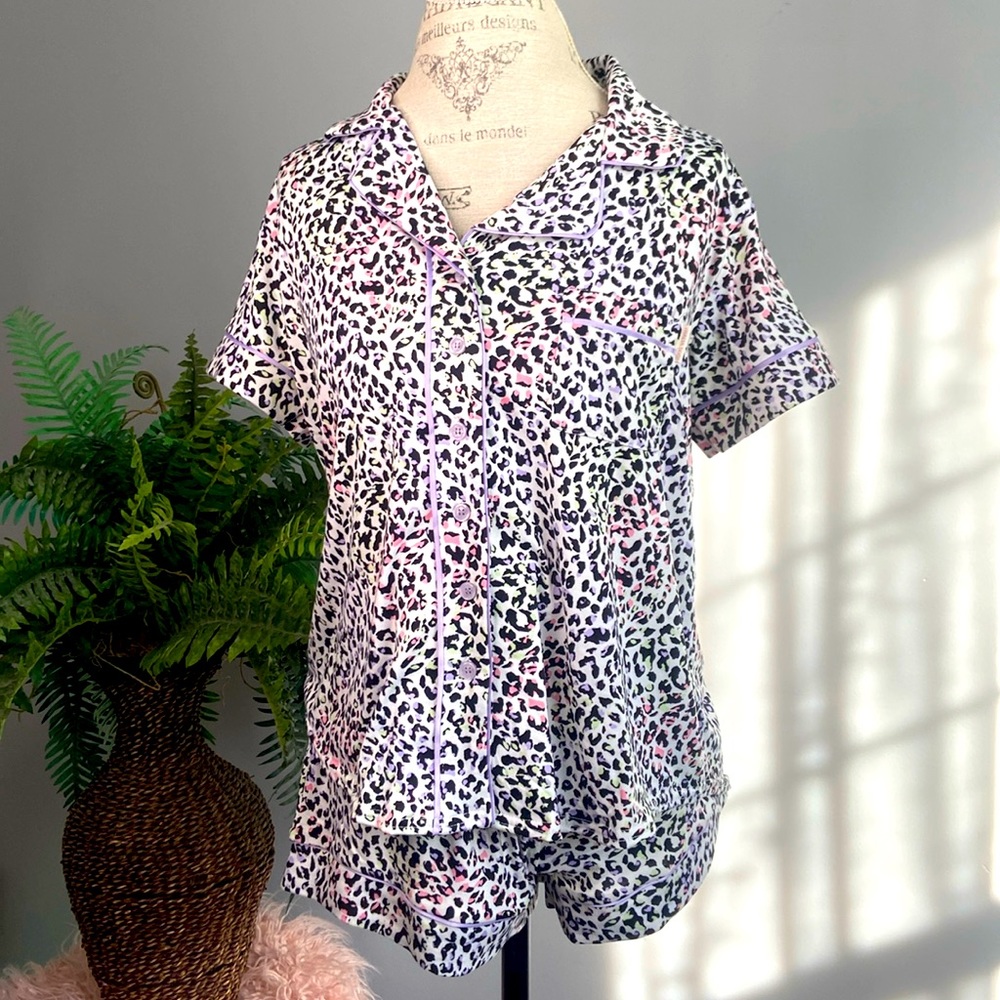 Thalia Soda Large Colorful Animal Cheetah Print 2 Piece Button Up Shirt Shorts
